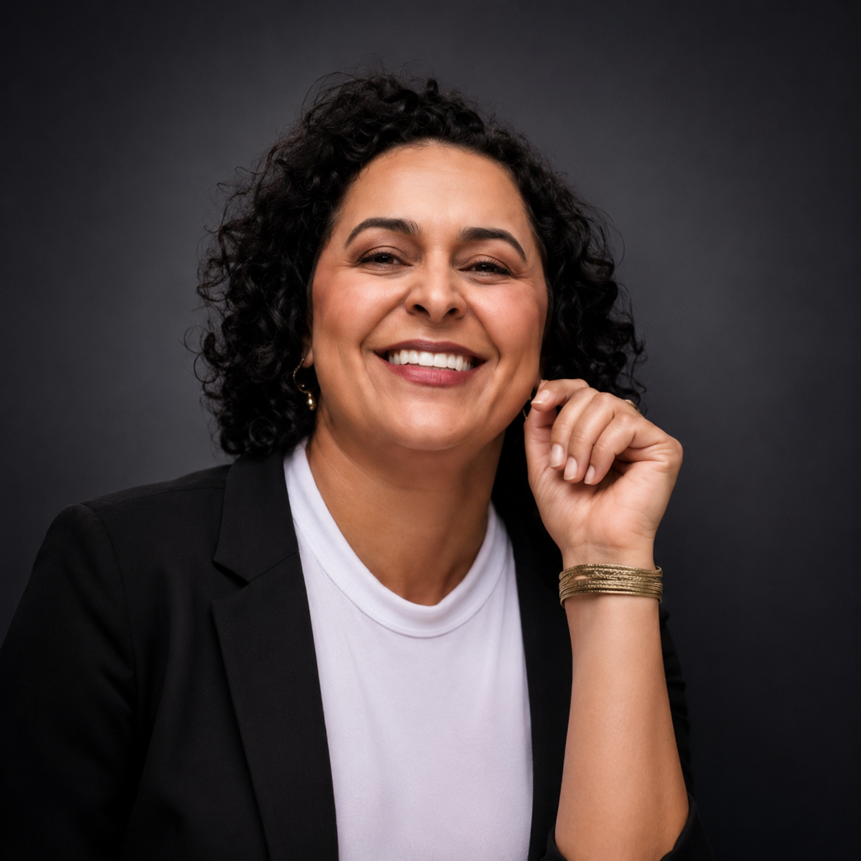 Lidiane - Especialista Financeira